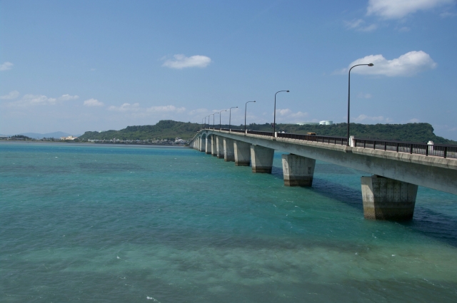 沖縄の浜比嘉大橋